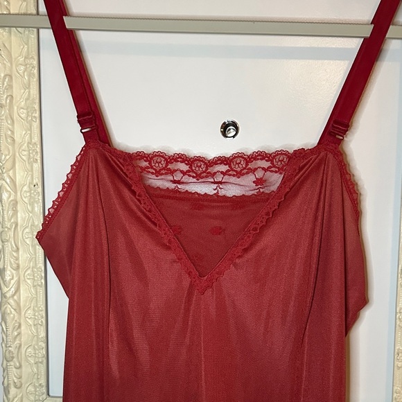 HANNA | Vintage Elegant Red Rayon Slip Dress - Picture 3 of 11